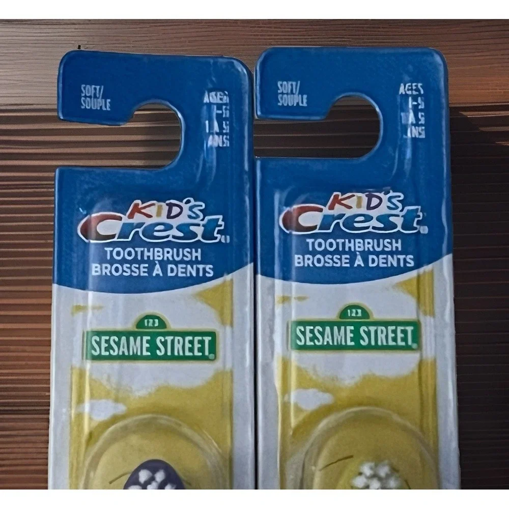 Crest Kids Toothbrushes Sesame‎ Street Soft Bristle 2 Pack Elmo & Cookie Monster